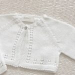 Chaqueta Corta Calados Perlé Crudo - Imagen 2