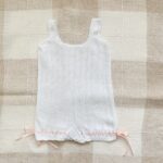 Pelele Tirantes Perifollo Perlé Blanco Y Rosa - Imagen 3