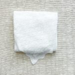 Toquilla Inglesa Blanca Calado Rosetas