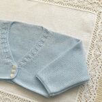 Chaqueta Corta Ocho Calado Perlé Celeste - Imagen 2