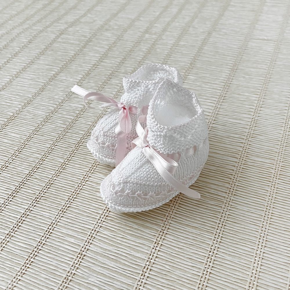 PATUCO CADENETA BLANCO ROSA 2 Patuco Cadeneta Perlé Blanco Rosa - Imagen 1