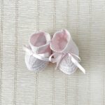 Patuco Cadeneta Perlé Rosa Blanco - Imagen 2