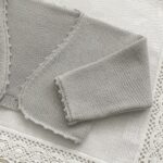 Chaqueta Corta Piquitos Perlé Gris - Imagen 2